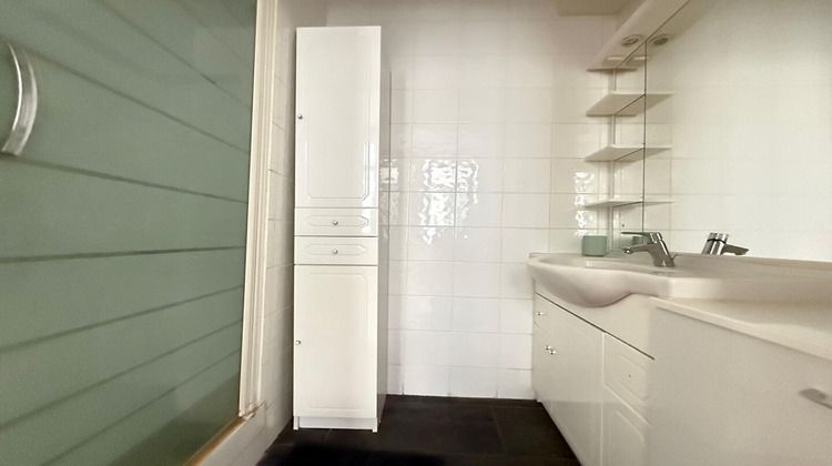 Ma-Cabane - Location Appartement LILLE, 76 m²