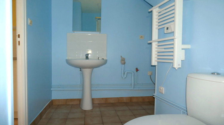 Ma-Cabane - Location Appartement Lillebonne, 18 m²