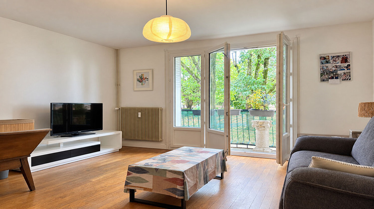Ma-Cabane - Location Appartement LIMAS, 57 m²