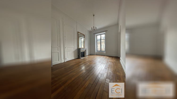 Ma-Cabane - Location Appartement LIMOGES, 207 m²