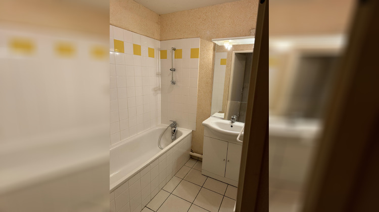 Ma-Cabane - Location Appartement Lisieux, 63 m²