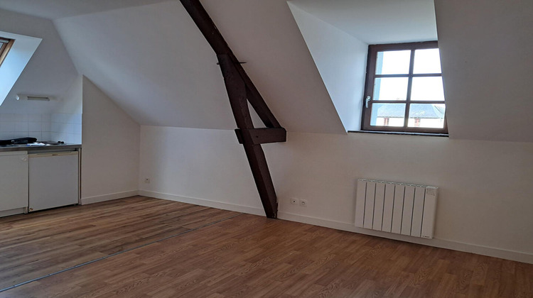 Ma-Cabane - Location Appartement LIVRE-SUR-CHANGEON, 26 m²