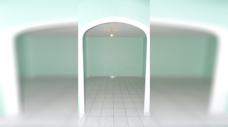 Ma-Cabane - Location Appartement LONGUE-JUMELLES, 28 m²