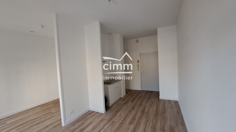 Ma-Cabane - Location Appartement Longué-Jumelles, 28 m²
