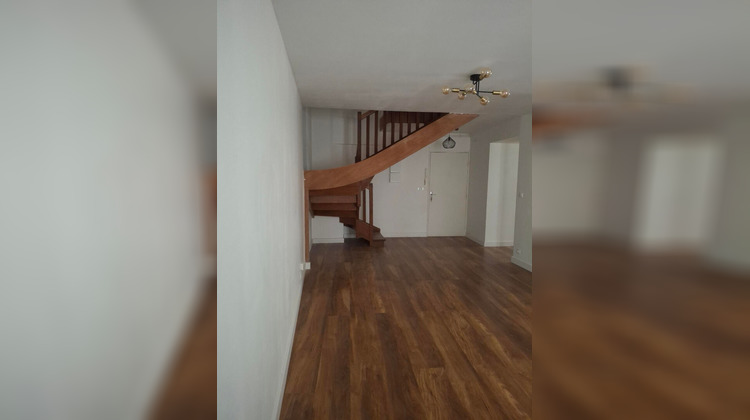 Ma-Cabane - Location Appartement LONS-LE-SAUNIER, 105 m²