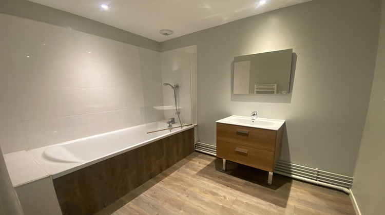 Ma-Cabane - Location Appartement LONS-LE-SAUNIER, 80 m²