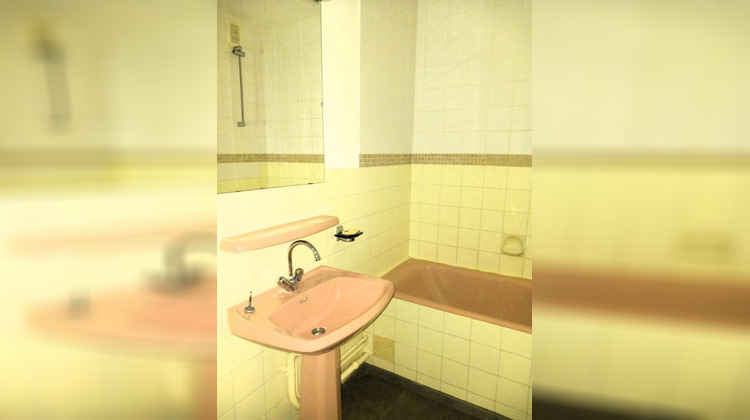 Ma-Cabane - Location Appartement LONS LE SAUNIER, 34 m²