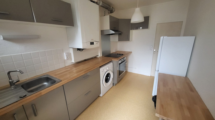 Ma-Cabane - Location Appartement LONS-LE-SAUNIER, 76 m²