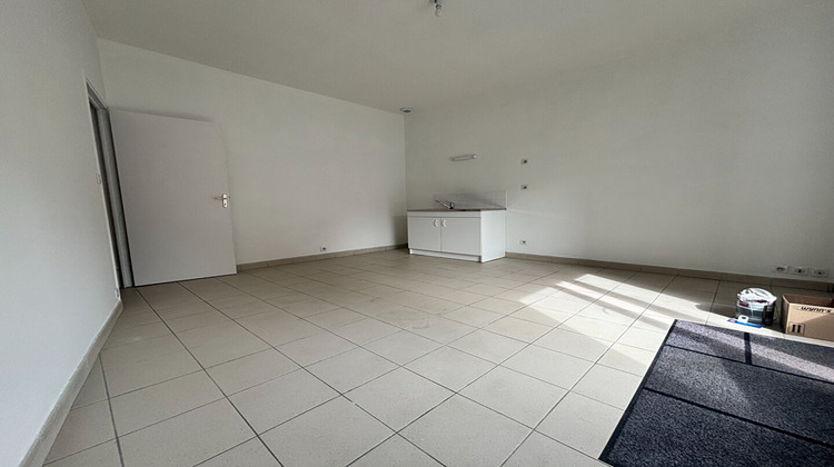 Ma-Cabane - Location Appartement LOOS-EN-GOHELLE, 38 m²