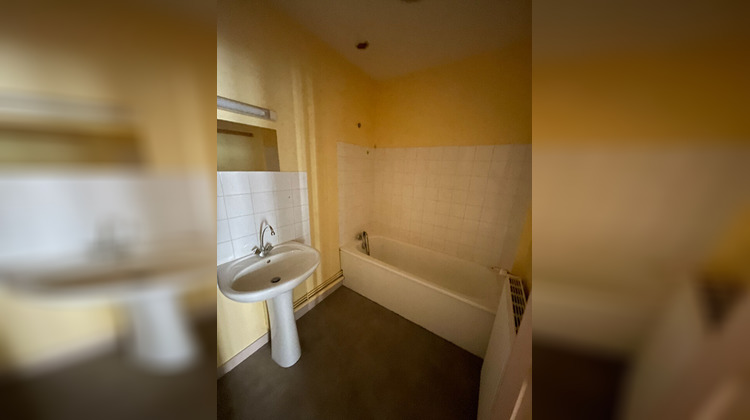 Ma-Cabane - Location Appartement LOUDES, 75 m²