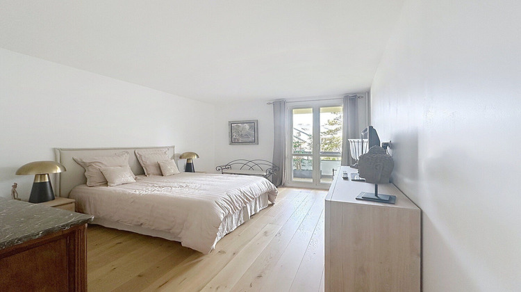 Ma-Cabane - Location Appartement LOUVECIENNES, 200 m²