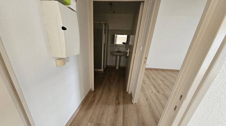 Ma-Cabane - Location Appartement Lubersac, 38 m²