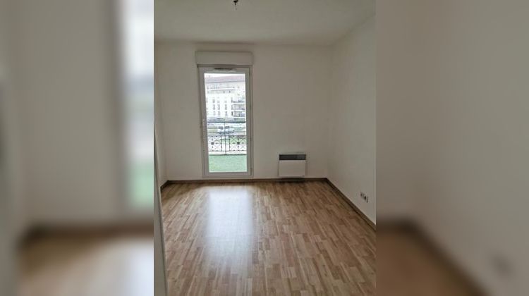 Ma-Cabane - Location Appartement LUCE, 64 m²