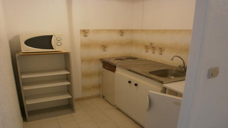 Ma-Cabane - Location Appartement Lunel, 30 m²
