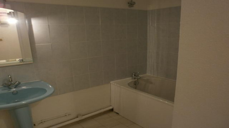 Ma-Cabane - Location Appartement Lunel, 30 m²