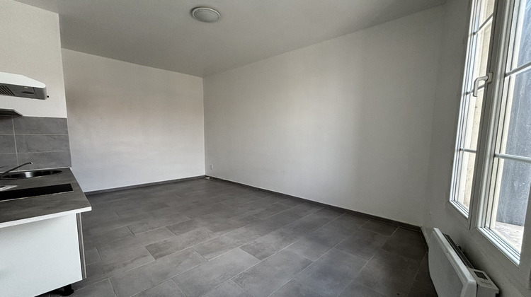 Ma-Cabane - Location Appartement LUNEL, 30 m²