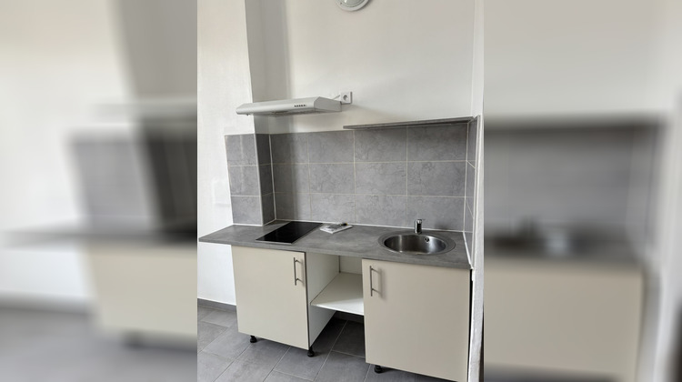Ma-Cabane - Location Appartement LUNEL, 30 m²