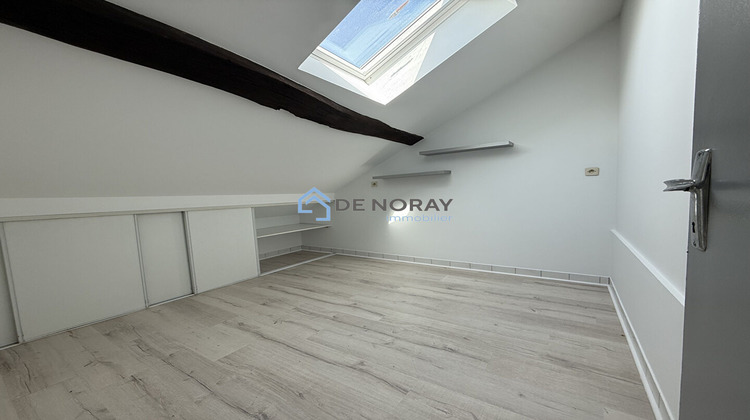 Ma-Cabane - Location Appartement LUSSAULT-SUR-LOIRE, 30 m²