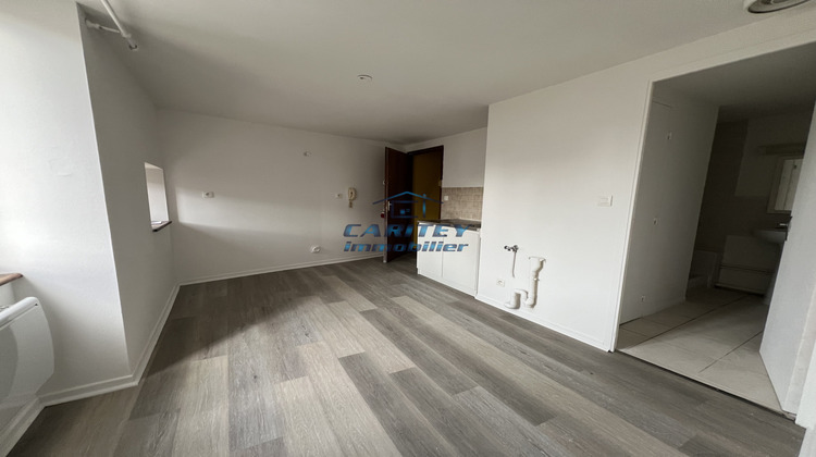 Ma-Cabane - Location Appartement Luxeuil-les-Bains, 35 m²
