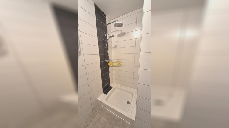 Ma-Cabane - Location Appartement Luxeuil-les-Bains, 35 m²