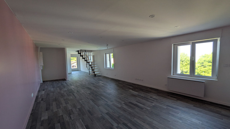 Ma-Cabane - Location Appartement LYAUD, 66 m²
