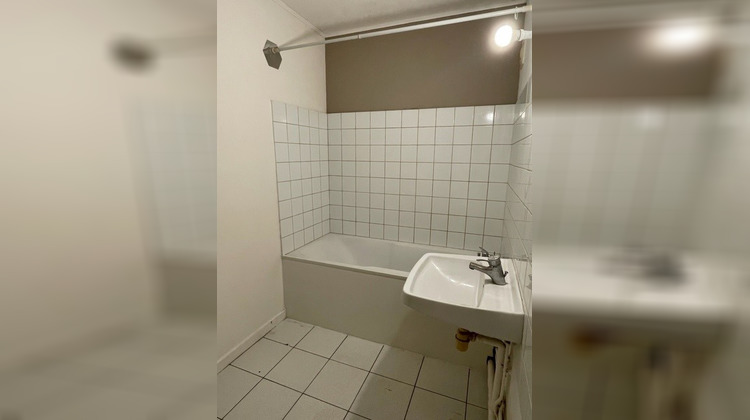 Ma-Cabane - Location Appartement LYON 8, 97 m²