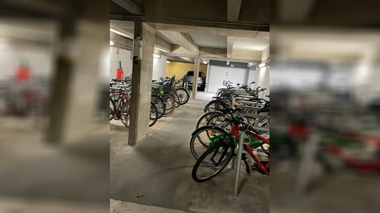 Ma-Cabane - Location Appartement LYON 8, 97 m²