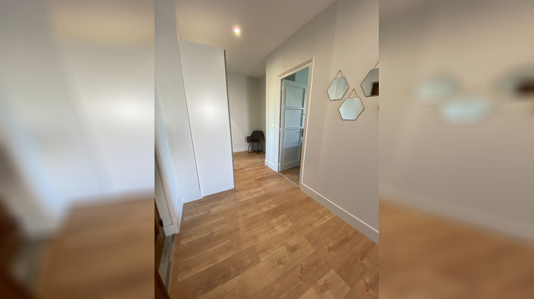 Ma-Cabane - Location Appartement LYON 8, 101 m²