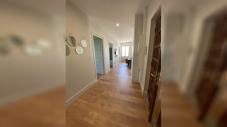 Ma-Cabane - Location Appartement LYON 8, 101 m²