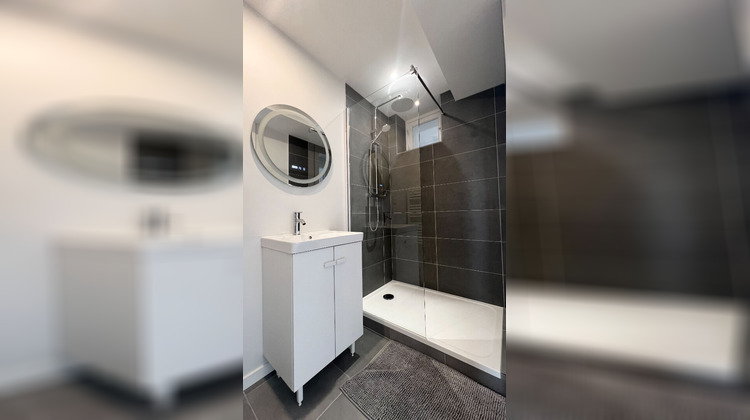 Ma-Cabane - Location Appartement LYON 8, 77 m²