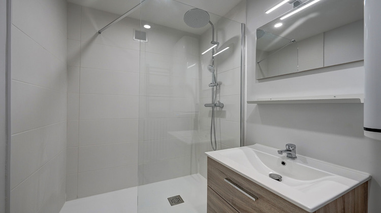 Ma-Cabane - Location Appartement LYON 8, 81 m²