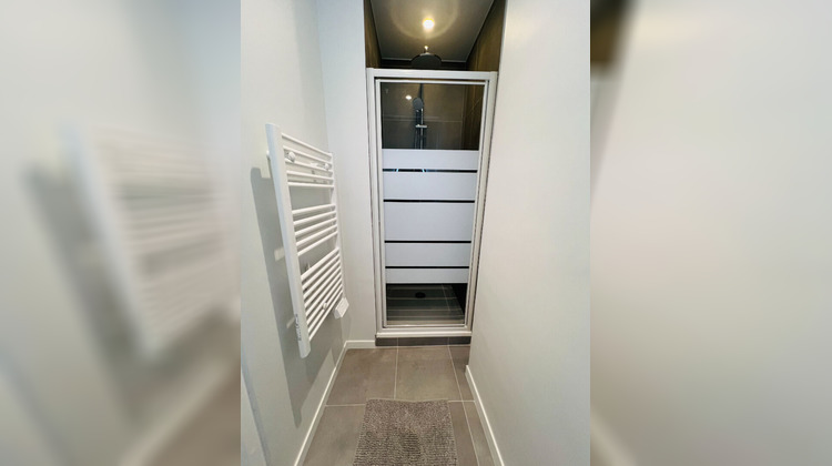 Ma-Cabane - Location Appartement LYON 8, 93 m²