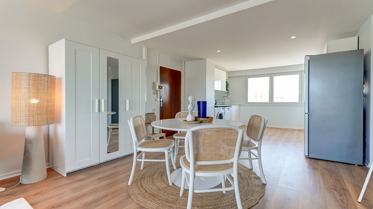 Ma-Cabane - Location Appartement LYON 8, 91 m²