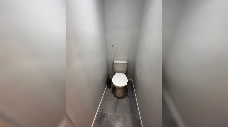 Ma-Cabane - Location Appartement LYON 8, 65 m²