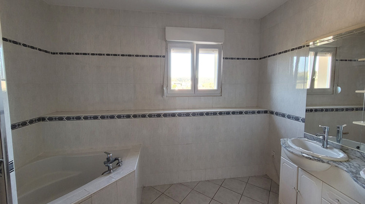 Ma-Cabane - Location Appartement MACHEREN, 144 m²