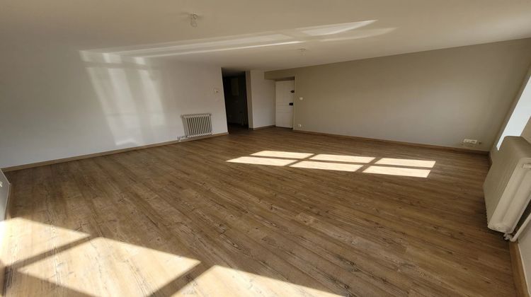 Ma-Cabane - Location Appartement Mâcon, 66 m²