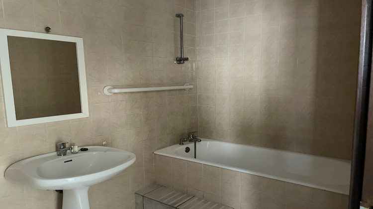 Ma-Cabane - Location Appartement MACON, 46 m²