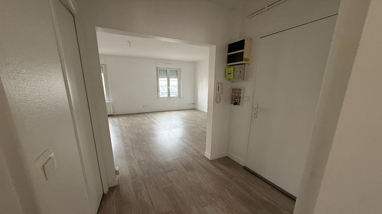 Ma-Cabane - Location Appartement MAGENTA, 65 m²