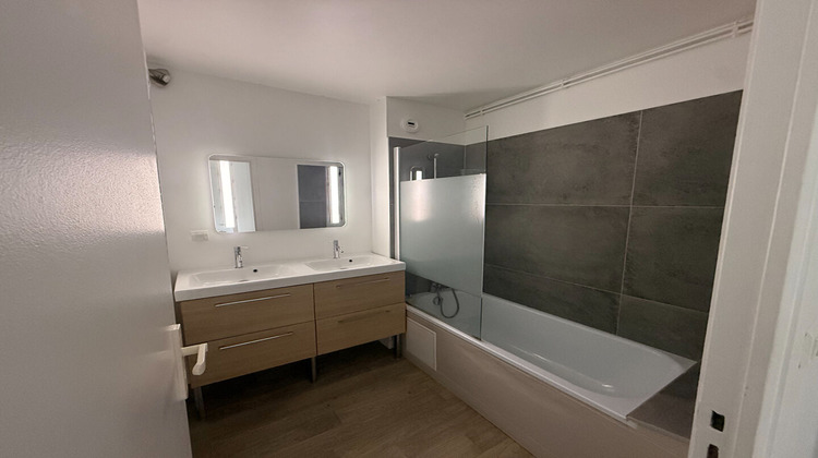 Ma-Cabane - Location Appartement MAGENTA, 65 m²