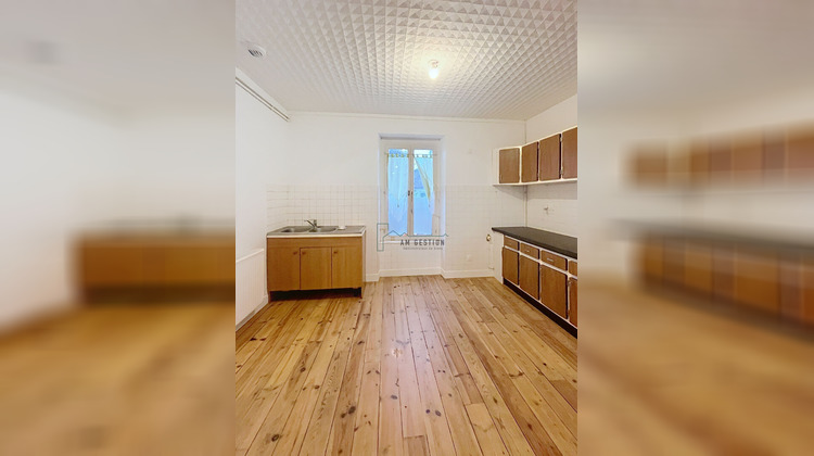 Ma-Cabane - Location Appartement MAGNAC-BOURG, 92 m²