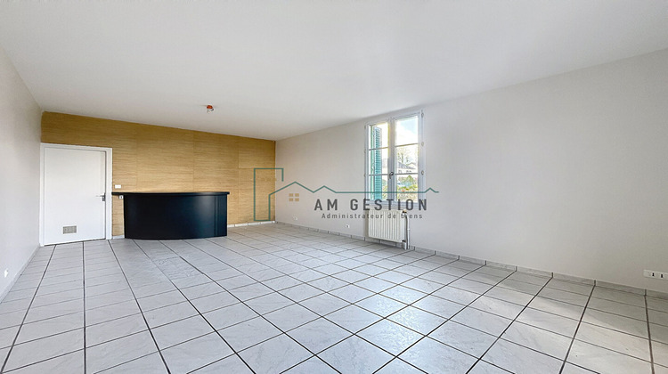 Ma-Cabane - Location Appartement MAGNAC-BOURG, 90 m²