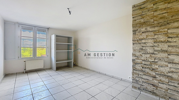 Ma-Cabane - Location Appartement MAGNAC-BOURG, 90 m²