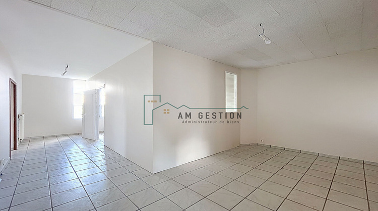 Ma-Cabane - Location Appartement MAGNAC-BOURG, 90 m²