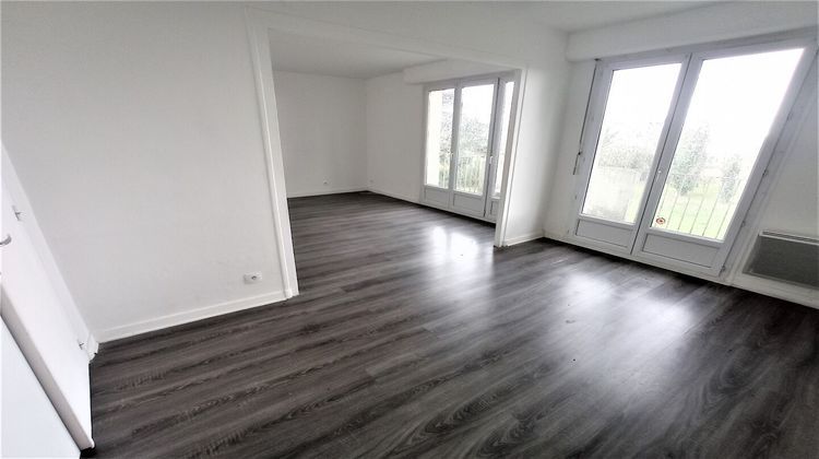 Ma-Cabane - Location Appartement MARCILLAT-EN-COMBRAILLE, 71 m²