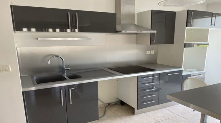 Ma-Cabane - Location Appartement Marignane, 57 m²