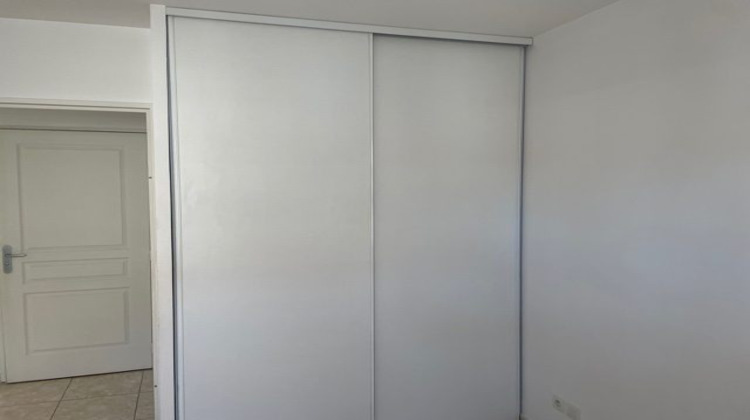 Ma-Cabane - Location Appartement Marignane, 57 m²