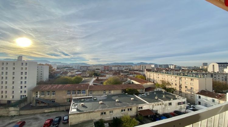 Ma-Cabane - Location Appartement MARSEILLE 10, 71 m²