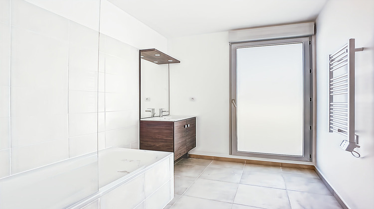 Ma-Cabane - Location Appartement MARSEILLE 10, 64 m²