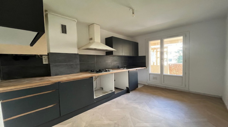 Ma-Cabane - Location Appartement Marseille, 67 m²