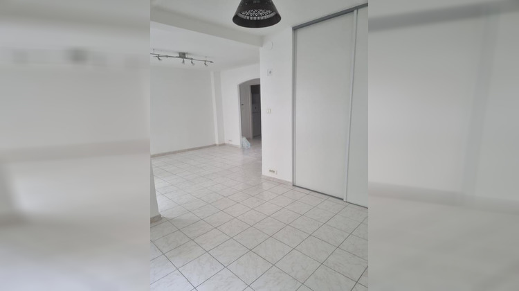 Ma-Cabane - Location Appartement Marseille, 66 m²